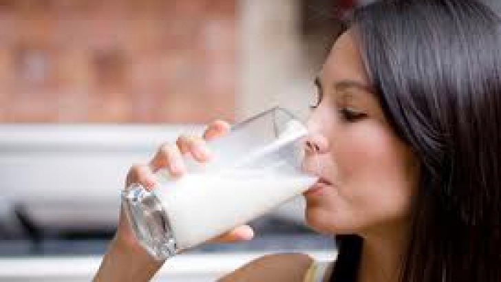 Cercetătorii șochează: Laptele nu este un aliment minune, dimpotrivă!