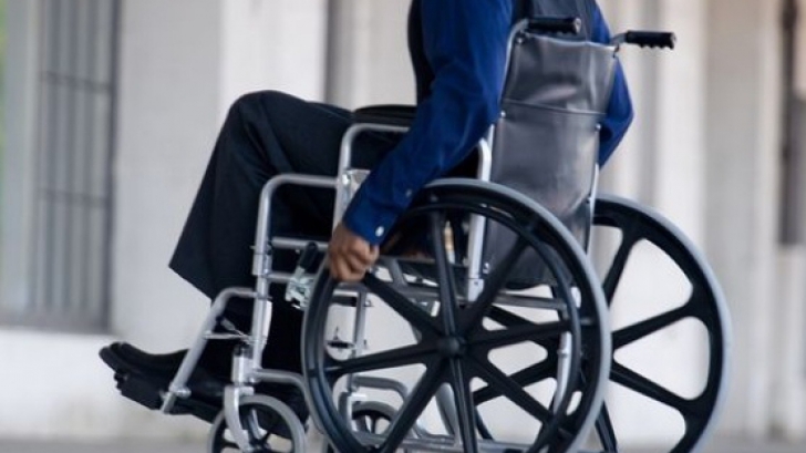 PMB şi alte 38 de primării, amendate pentru condiţiile de transport ale persoanelor cu dizabilităţi