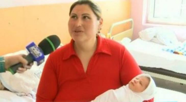 Mariana Buică a fost supranumită cea mai grasă femeie din România. Acum ea a slăbit şi a devenit mamă