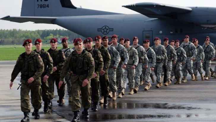 Militarii americani, alături de cei polonezi, în cadrul unui exerciţiu