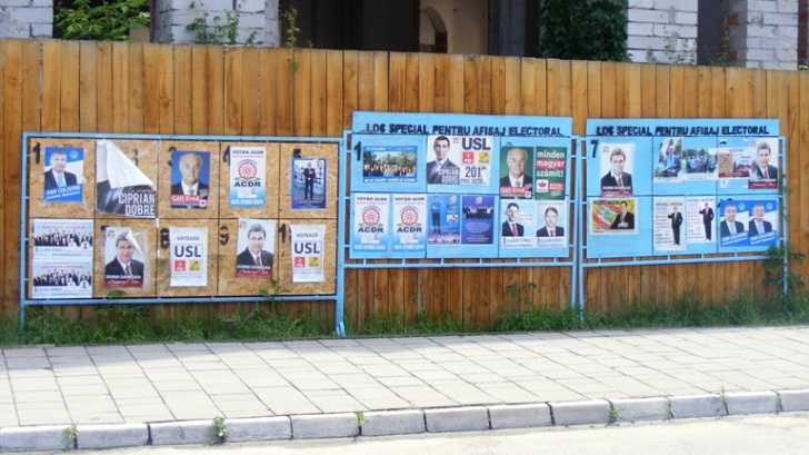 Postarea afişelor electorale pe copaci, stâlpi şi alte locuri neautorizate, INTERZISĂ în Sectorul 4
