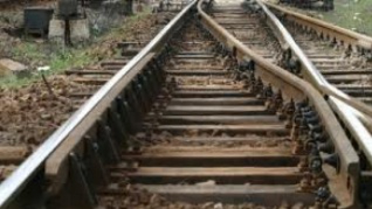 ACCIDENT FEROVIAR CUMPLIT: zeci de morţi, după ce un tren a deraiat