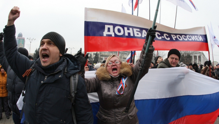 Manifestanţii proruşi din Doneţk proclamă o "republică suverană"