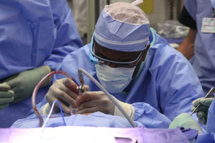 Google Glass ajută un medic să salveze viața unui pacient