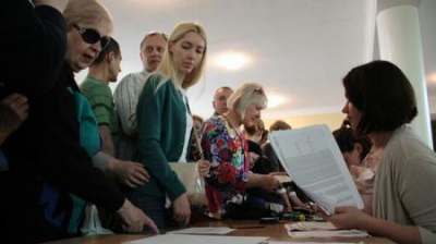 Ucraina: Alegeri prezidențiale sub &icirc;naltă supraveghere, Moscova și separatiștii &icirc;n ambuscadă