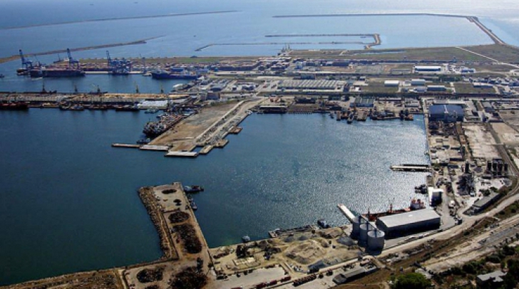 Ponta susţine trecerea porturilor dunărene în administrare locală