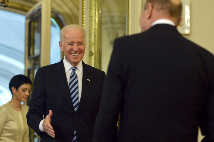 JOE BIDEN, foarte PRIETENOS cu Băsescu. CULISELE vizitei vicepreşedintelui SUA / Foto: MEDIAFAX