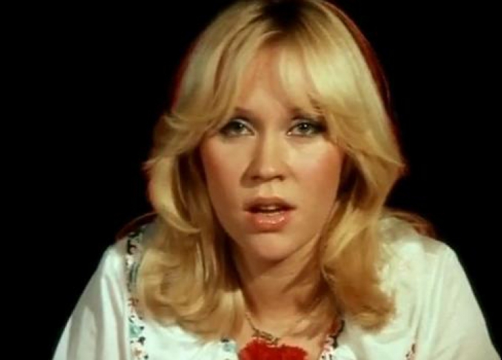Cum arată astăzi fermecătoarea blondă din trupa ABBA