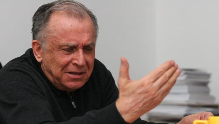 Ion Iliescu: Crin ANTONESCU ESTE O LICHEA, şi-a încheiat cariera politică