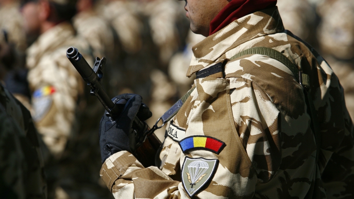 Mai mulți militari, decorați de Traian Băsescu / Foto: MEDIAFAX