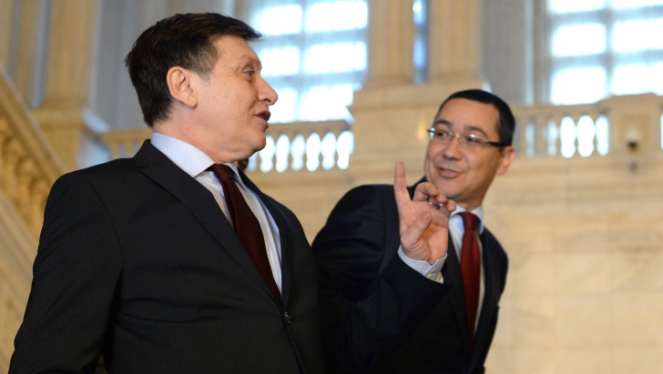 Crin ANTONESCU: Victor Ponta este prizonierul baronilor, un Năstase în epoca de sfârșit