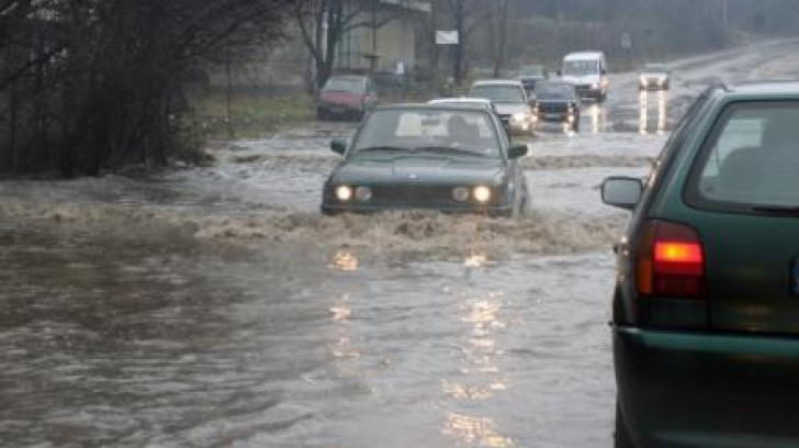 Cel puțin 30 de morți în urma inundațiilor din Bosnia și Serbia