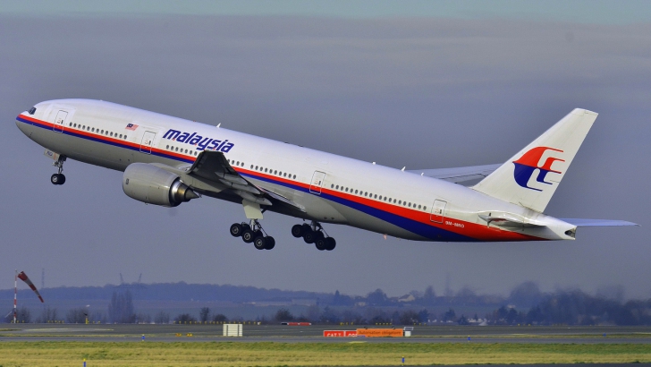 Zborul MH370 nu s-a prăbuşit în zona unde au fost detectate semnale acustice - anchetatori