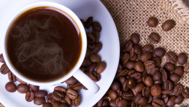 Cafeaua şi ceaiul sunt pline de toxine! Cum se apără corpul nostru de efectele nocive?