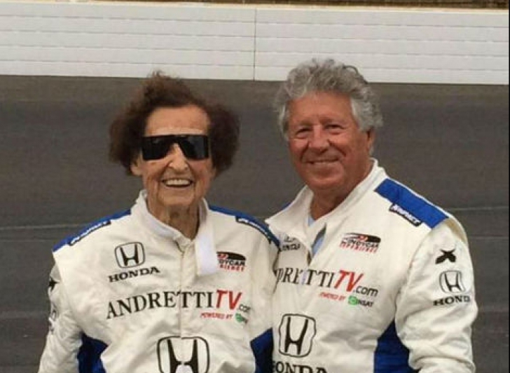 Femeia fantastică: La 102 ani a mers cu maşina cu 288 de kilometri pe oră