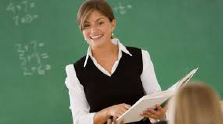 Profesorii vor acces mai ușor la stagii de formare în străinătate