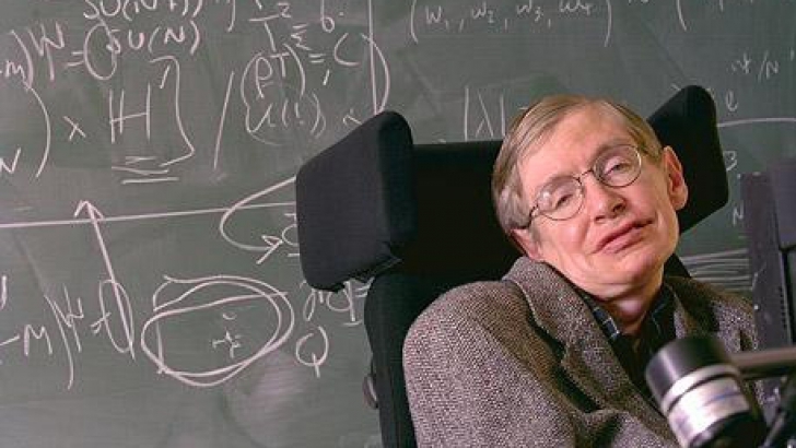 Stephen Hawking consideră că roboţii ar putea aduce sfârşitul omenirii