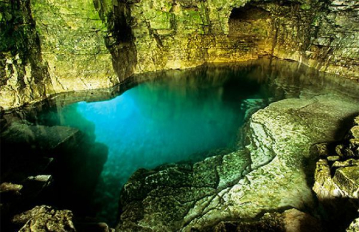 Imagini de basm: Cele mai frumoase "piscine" naturale din lume
