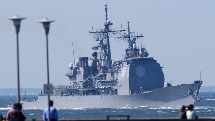 Nava militară USS Vella Gulf a intrat vineri în Marea Neagră