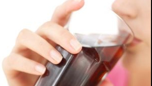 Fără alcool, tutun şi băuturi energizante vândute minorilor. Legea a fost adoptată
