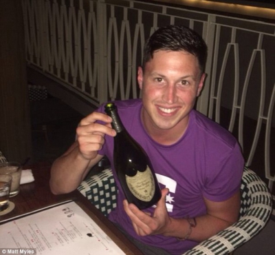 Matt Myles a câştigat 1 milion de lire sterline la LOTO şi petrece un an în jurul lumii