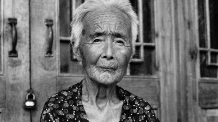 Ultimele femei din China care au fost supuse unui obicei barbar vechi de secole