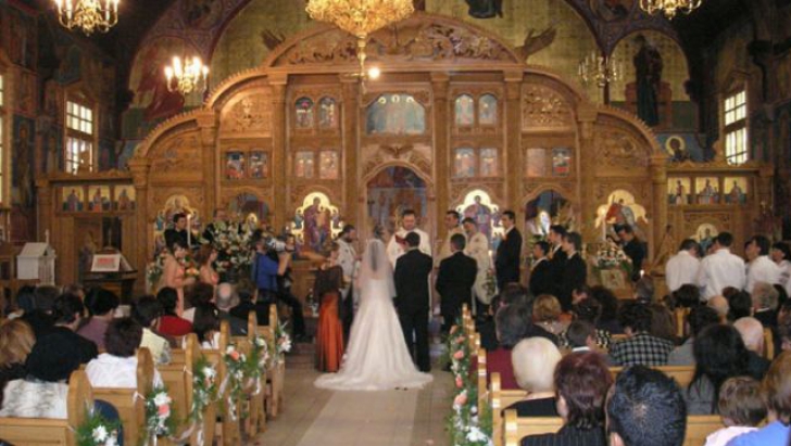 Nunţi şi botezuri fără taxe. Este propunerea unui deputat liberal