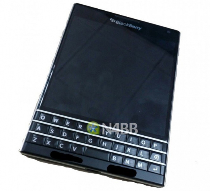 Cel mai urât telefon Blackberry ar putea revoluționa conceptul de telefon cu tastatură QWERTY
