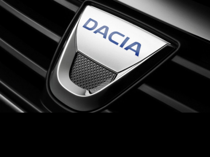 Dacia Logan 100% electrică: Loganul electric se încarcă la orice priză și "consumă" 1 euro/100 km