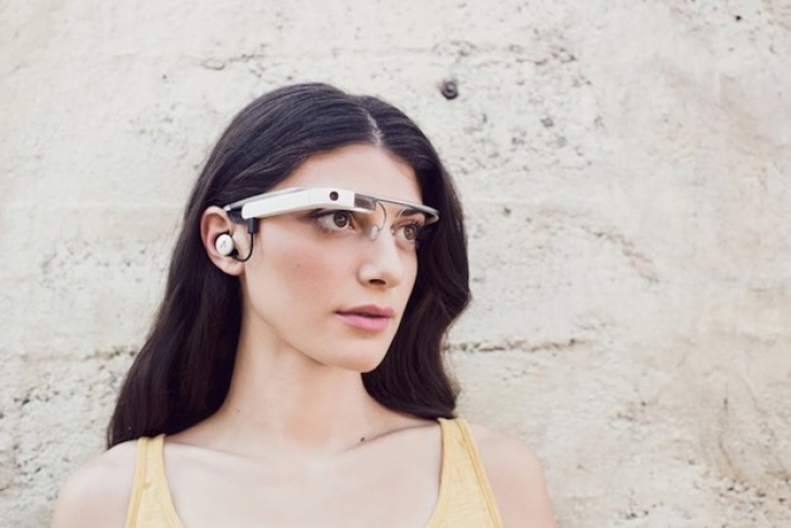 Google Glass se vinde oficial în Europa