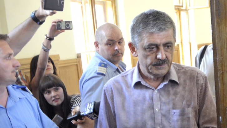 CARACATIŢA LUI HOREA UIOREANU, președintele Consiliului Județean Cluj, arestat pentru luare de mită