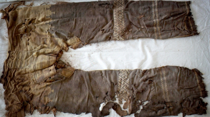 Cei mai vechi pantaloni din lume, descoperiţi în China