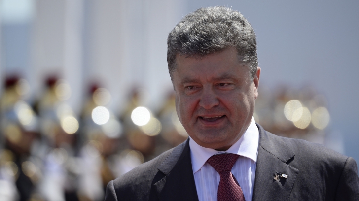 Petro Poroşenko este învestit în funcţia de preşedinte al Ucrainei