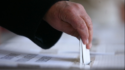 Cum vor rom&acirc;nii să fie președintele lor. Care candidat punctează cel mai bine