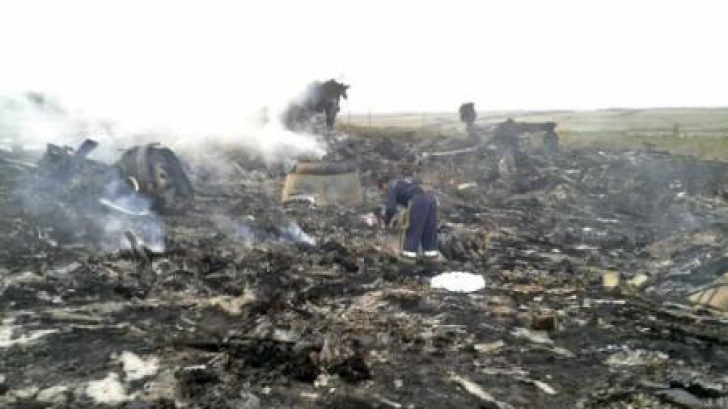Observatorii OSCE au ajuns la locul catastrofei aeriene din Ucraina