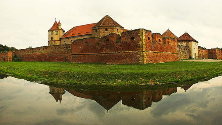 Cetatea Făgăraş, în topul celor mai frumoase castele din lume.