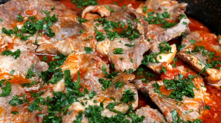 Friptură de porc &icirc;n sos