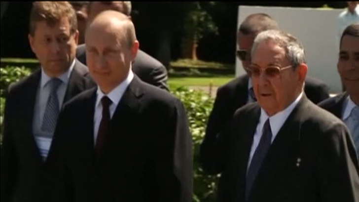 Vladimir Putin, alături de Raul Castro
