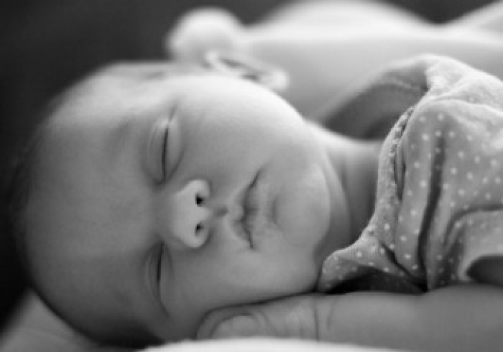 De ce este important ca micuțul tău să doarmă după-masă