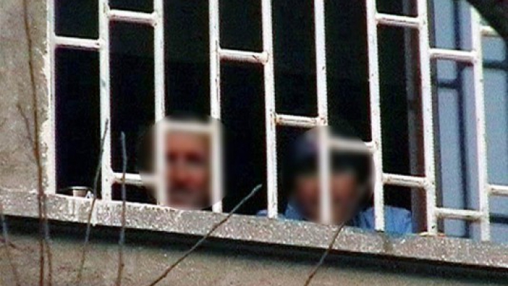 Percheziţie la Penitenciarul Craiova, într-un dosar de înşelăciuni prin telefon