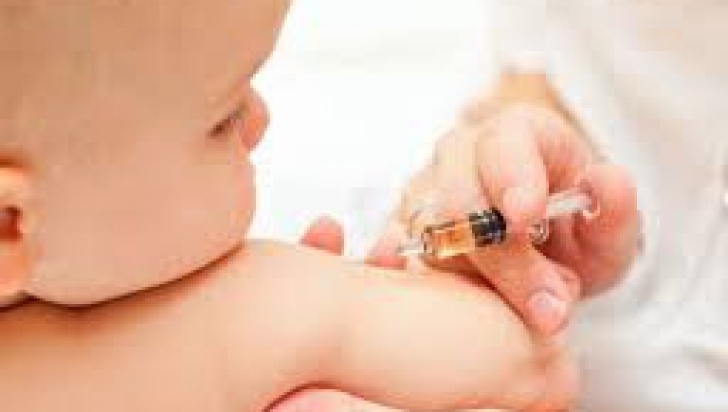 "Ministerul Sănătăţii este de vină pentru că părinții se opun vaccinării copiilor lor"