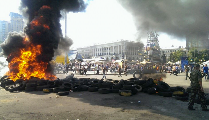 EUROMAIDAN-ul e în flăcări. FOTO: Facebook