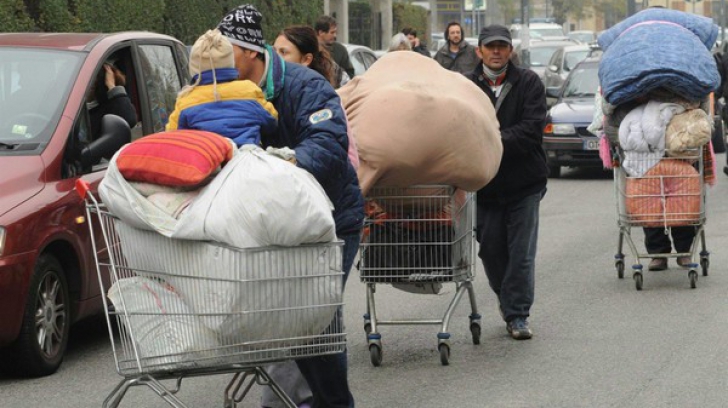 Aproximativ 30 de români, evacuaţi din tabere de romi, la periferia oraşului Milano