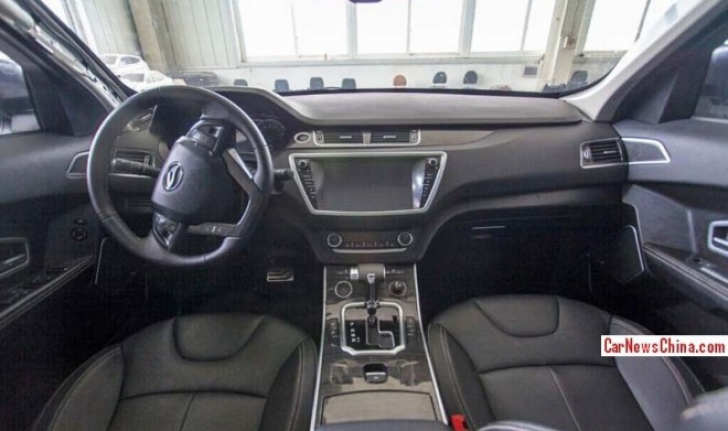 Landwind X7, clona chinezească a Range Rover Evoque. Roverul chinezesc costă doar 20.000 de dolari