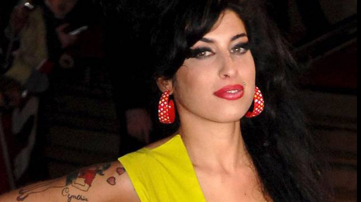 Amy Winehouse va avea STATUIE DE BRONZ la Londra