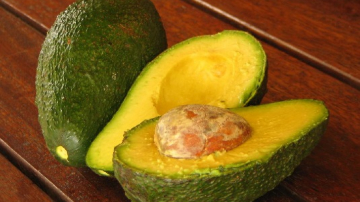 Nouă motive pentru care ar trebui să mănânci avocado
