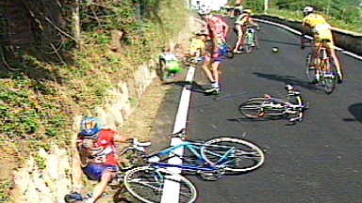 Pantani a avut mai multe accidente în carieră, dar a scăpat din toate