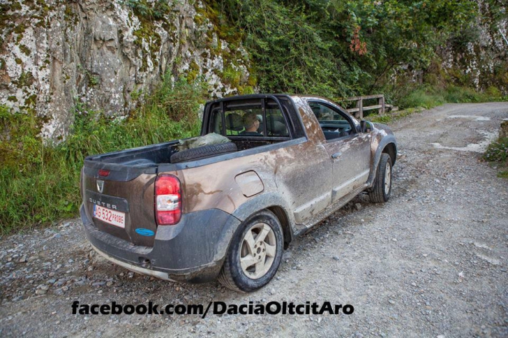 Dacia Duster pick-up: Așa arată Duster pick-up, prototipul a fost fotografiat chiar în România