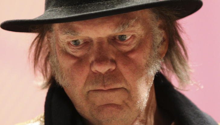 Neil Young divorţează