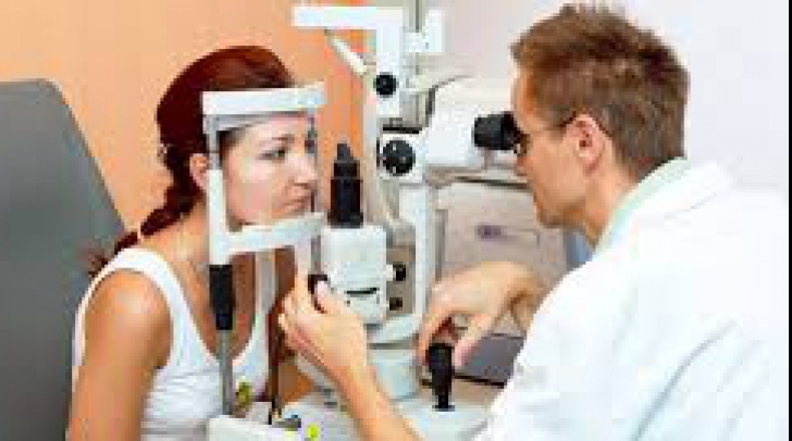 Consultanţii gratuite: Medici oftalmologi canadieni oferă consultaţii persoanelor cu venituri mici